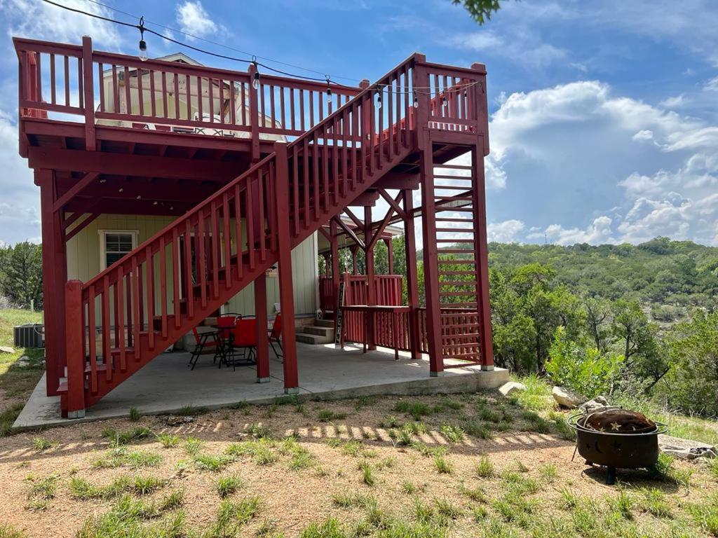 Hilltop Haven: Spacious 2BR Home with Jacuzzi, Scenic Views, and Pet-Friendly Acres Marble Falls Exterior photo