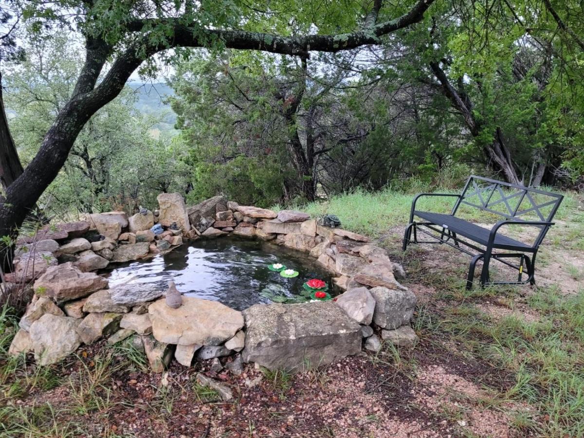 Hilltop Haven: Spacious 2BR Home with Jacuzzi, Scenic Views, and Pet-Friendly Acres Marble Falls Exterior photo